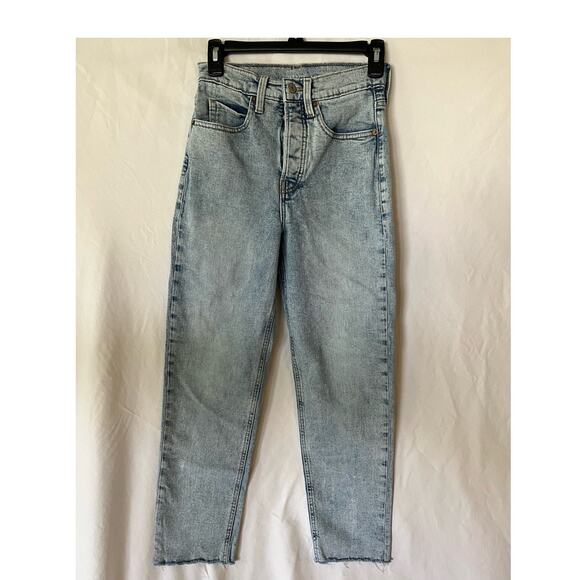 Old Navy Denim - Old navy Women's Light Wash Denim Straight Leg Button Fly Size 0 Casual Raw hem